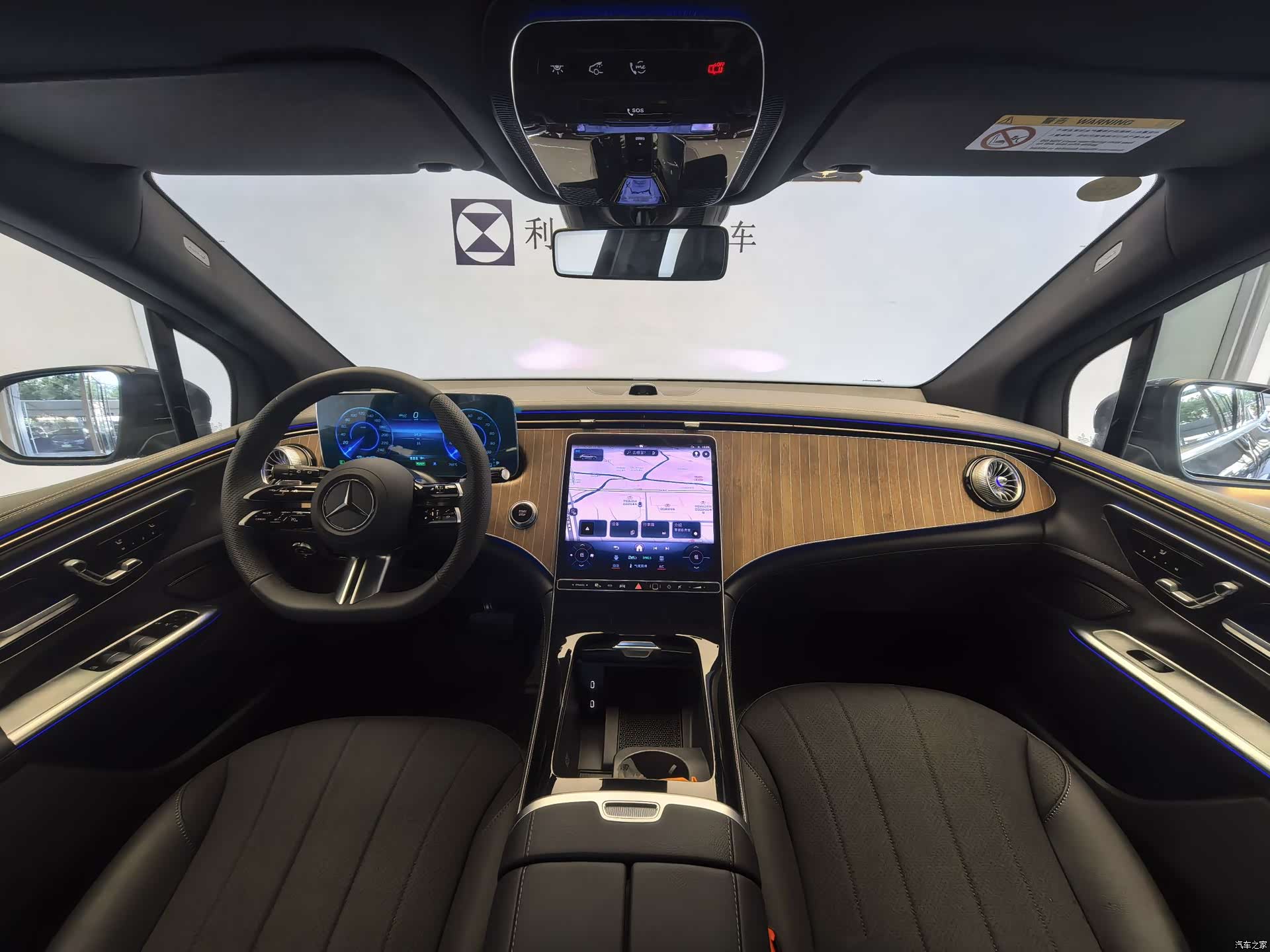 Mercedes-Benz EQE, 2025 12