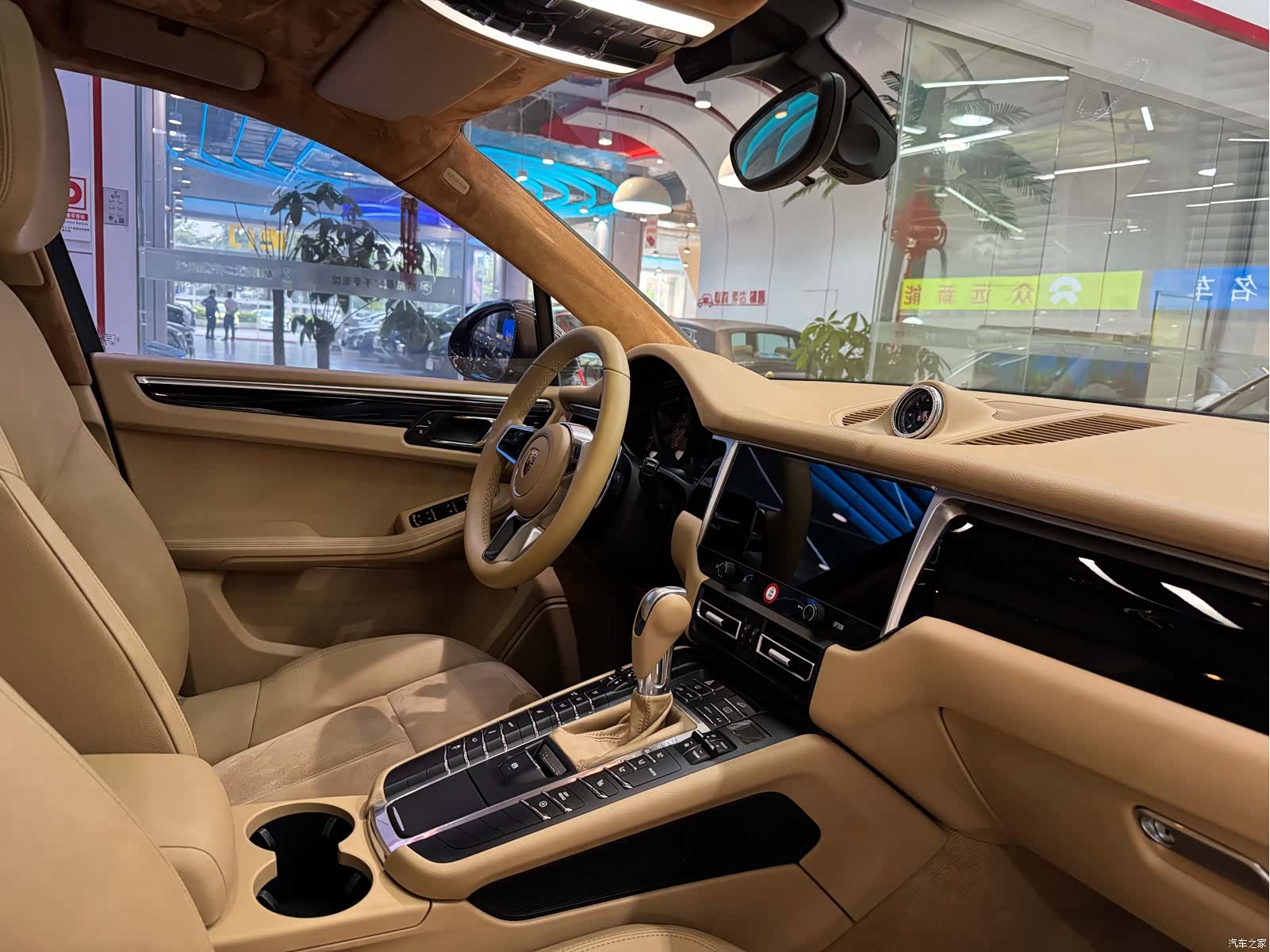 Porsche Macan, 2016 все фото