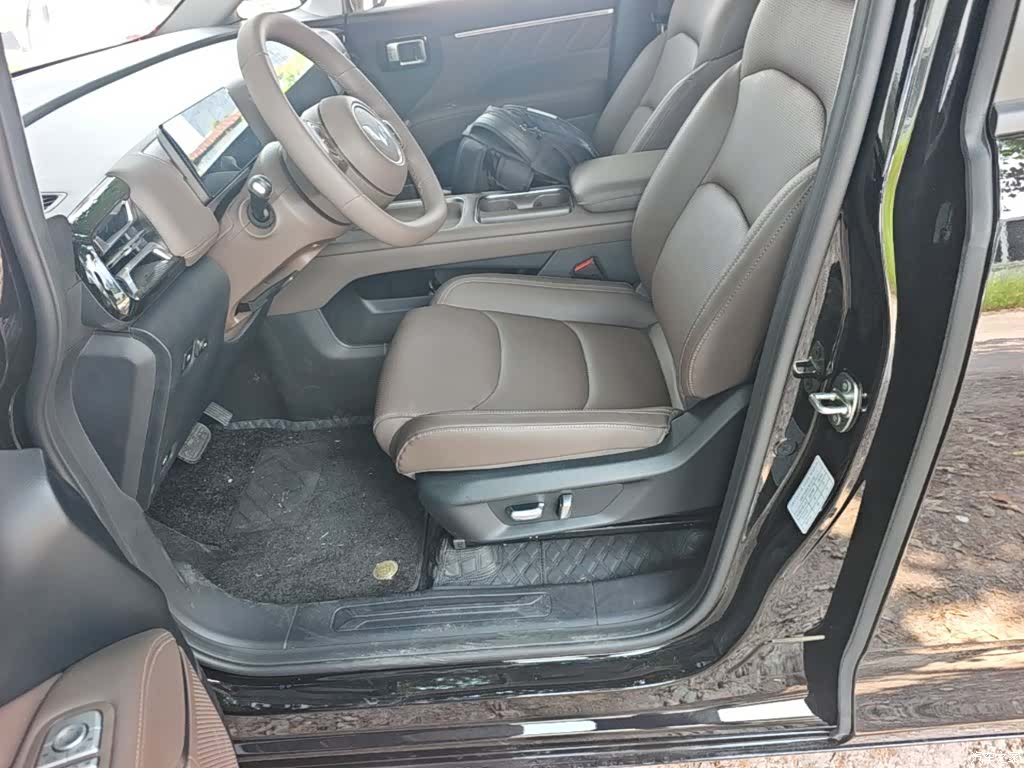 Wuling 730, 2025 22