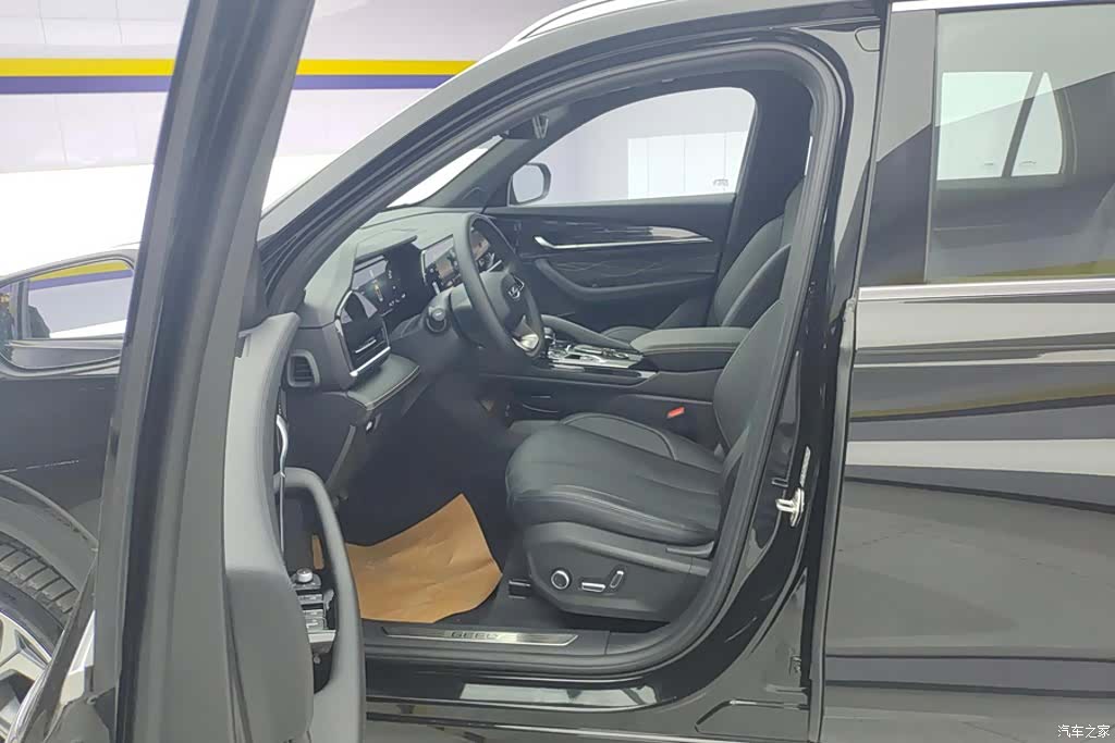 Geely Xingyue L, 2025 9