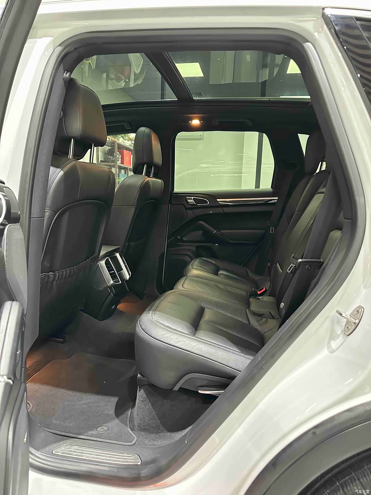 Porsche Cayenne, 2015 13