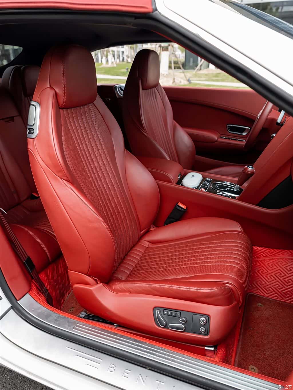 Bentley Continental GT, 2019 16