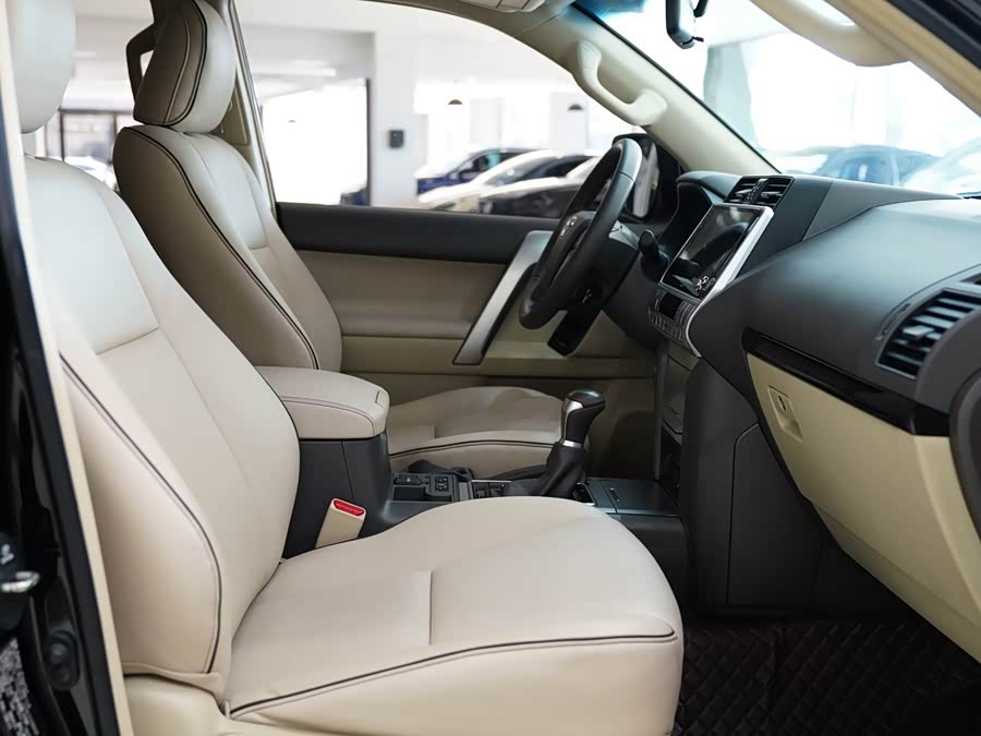 Toyota Prado 2022, фото 12
