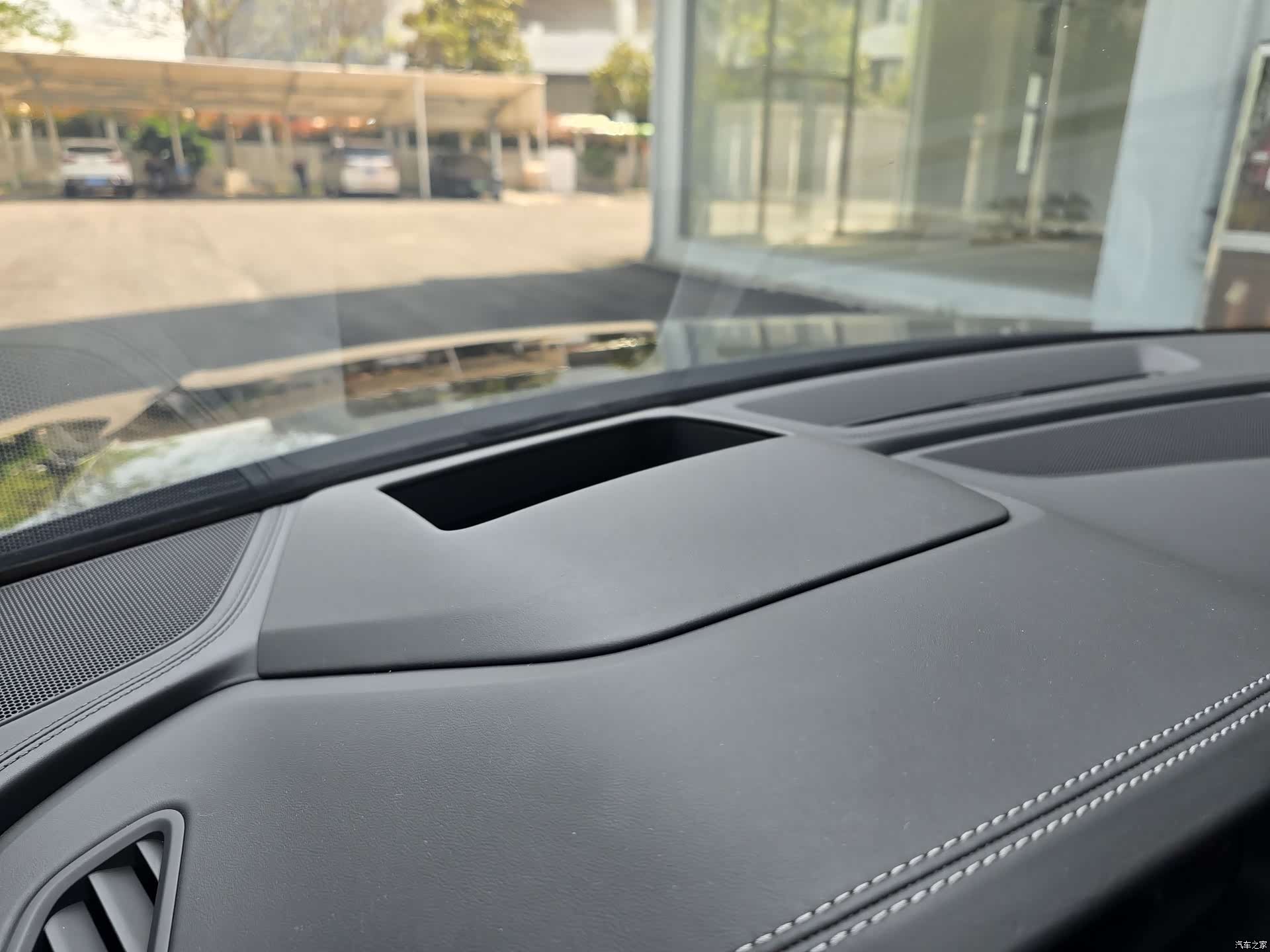 Audi Q8, 2021 11