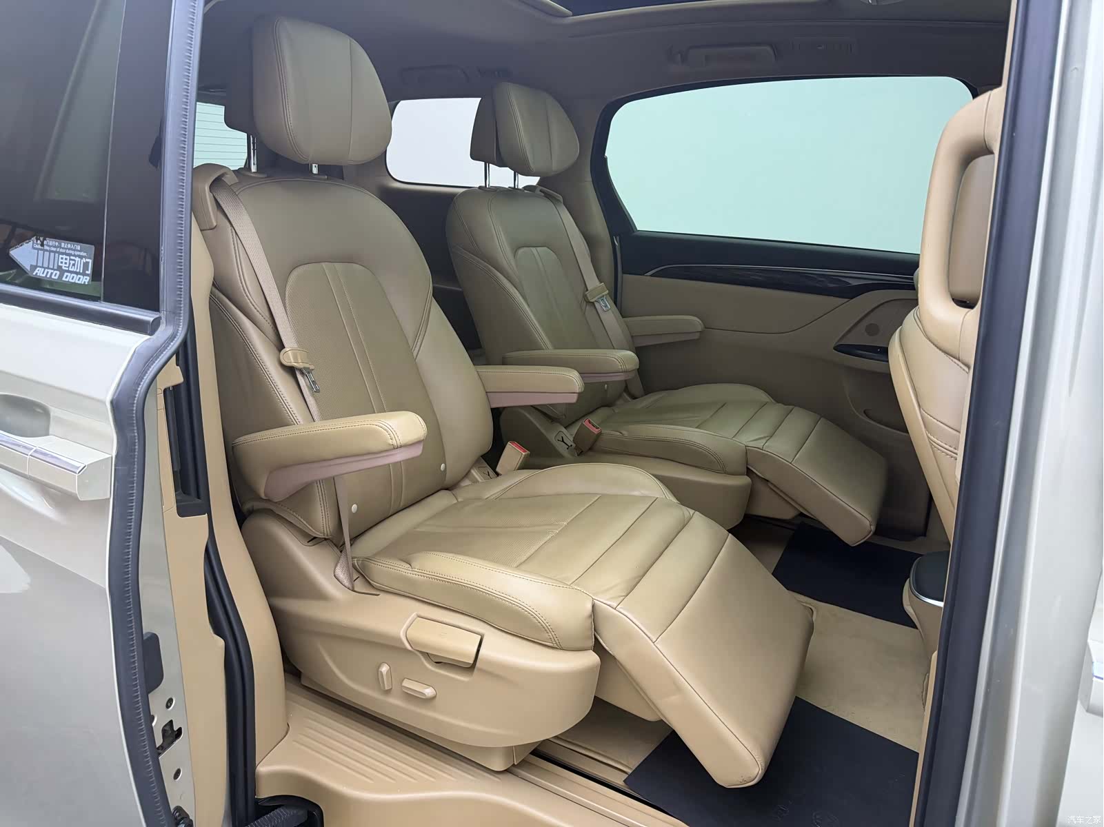 Buick GL8, 2018 8