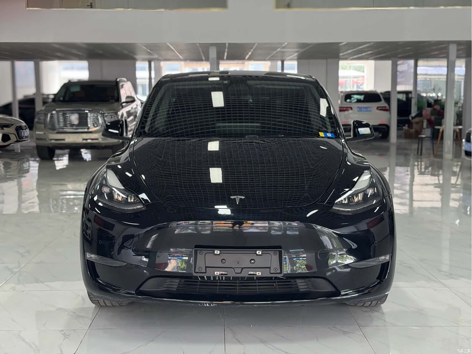 Tesla Model Y, 2022 2