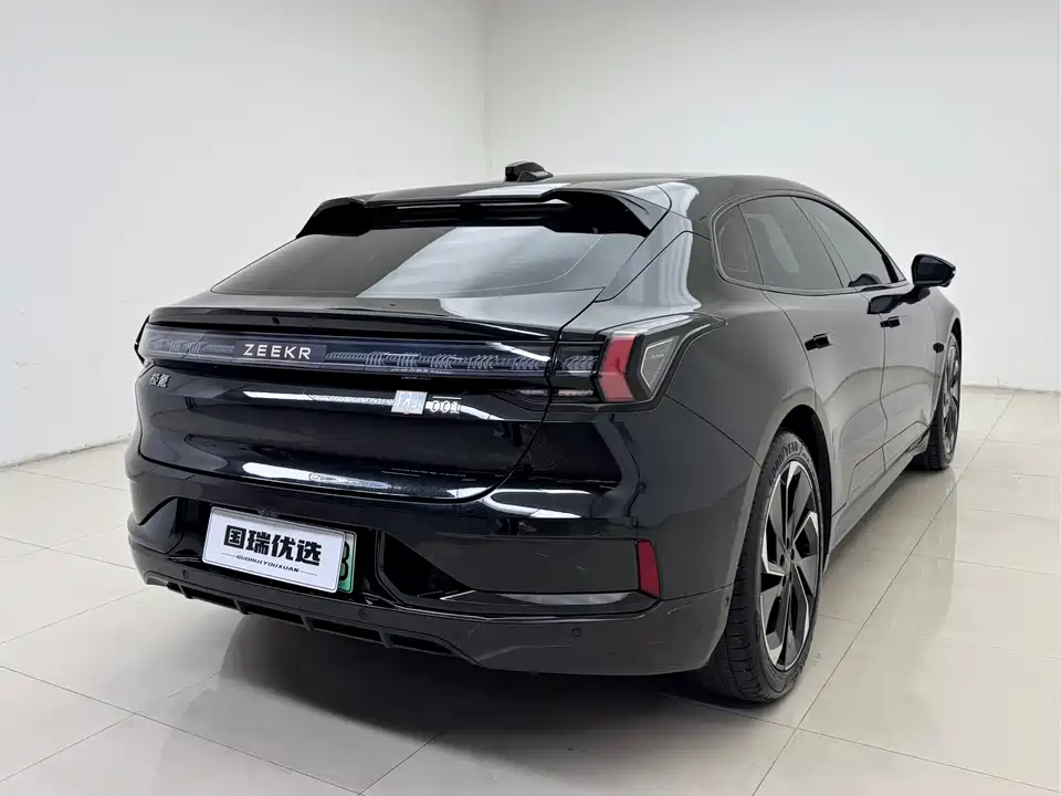 Zeekr 001