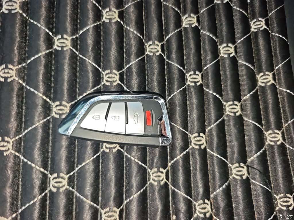 Geely X6, 2016 9