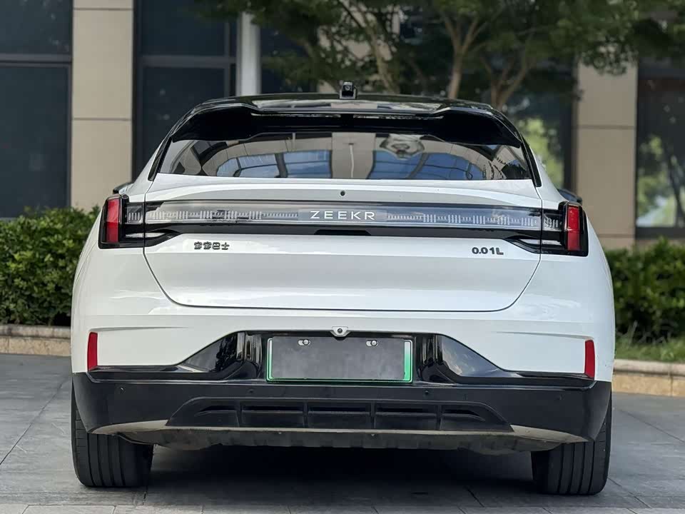 Zeekr 001