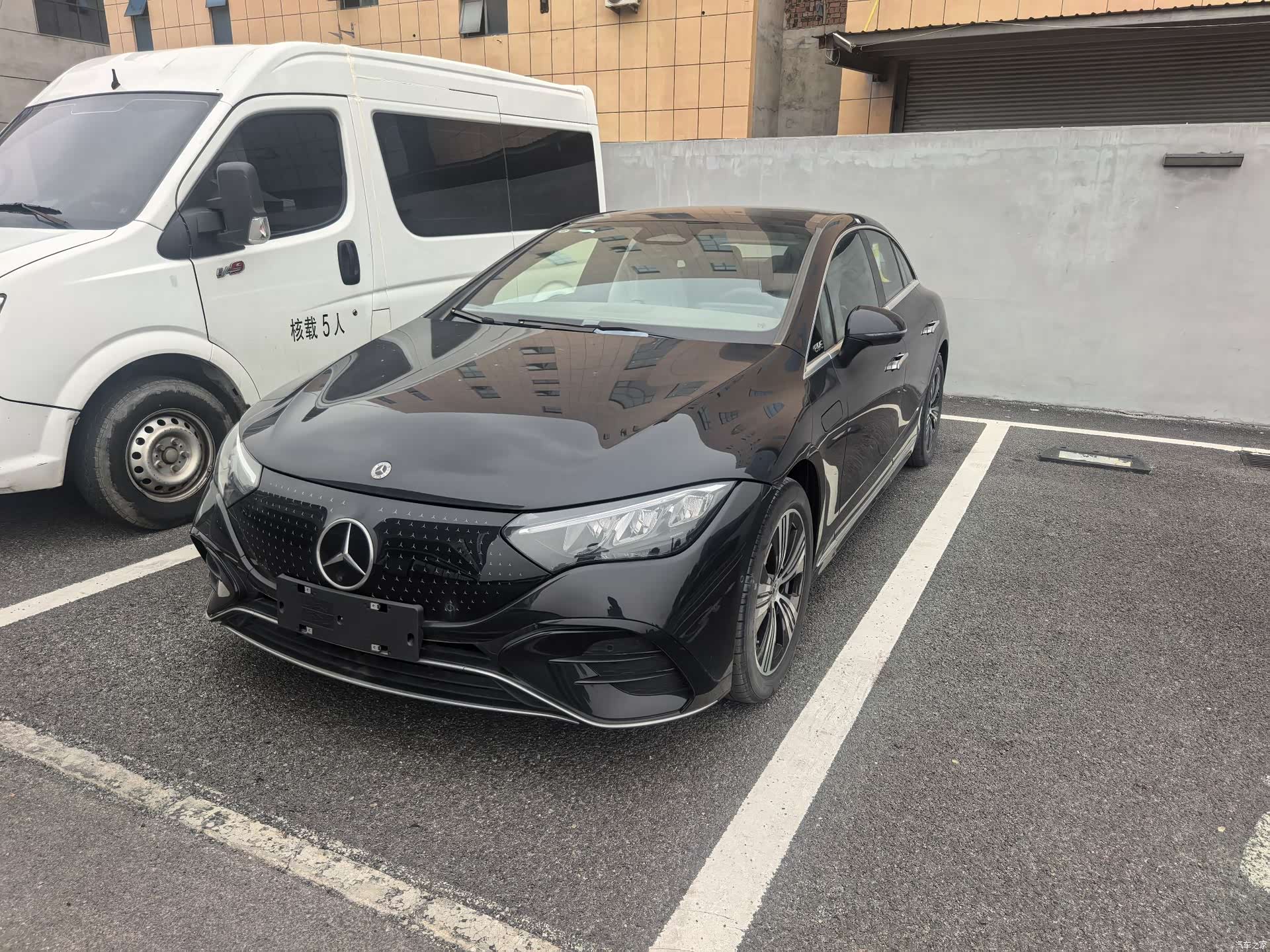 Mercedes-Benz EQE, 2025 1