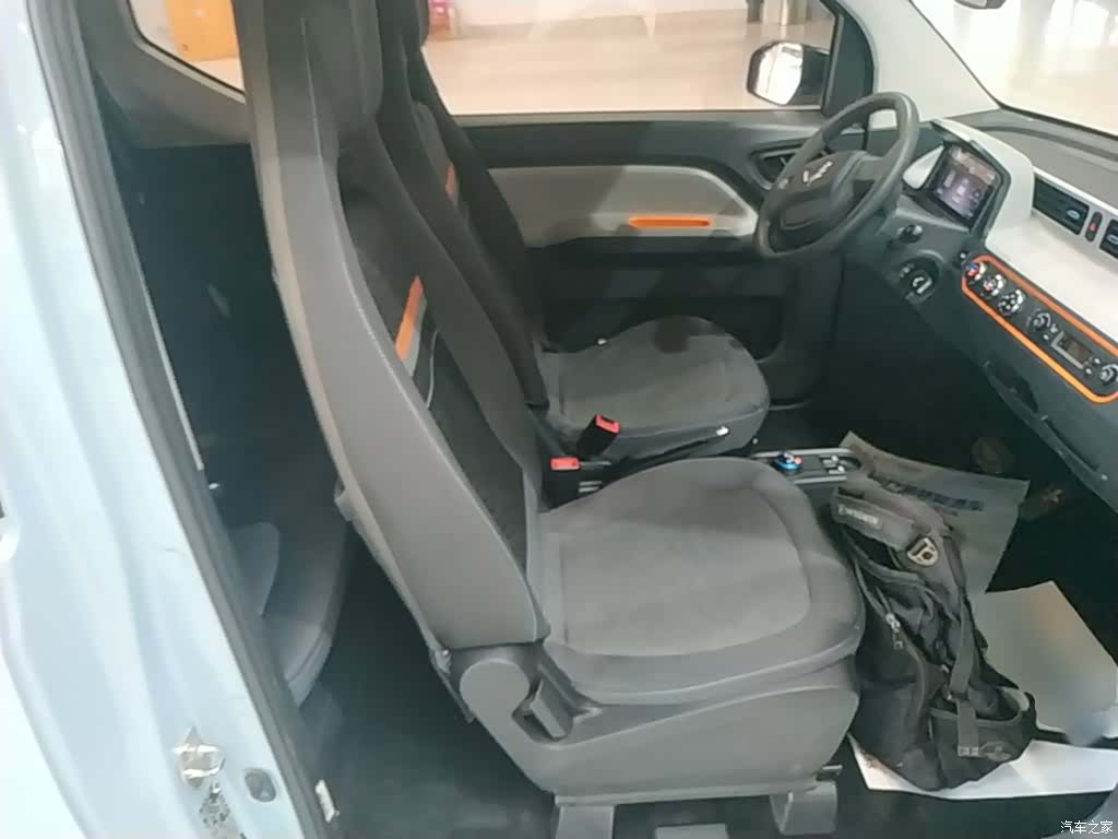Wuling MINIEV, 2020 25