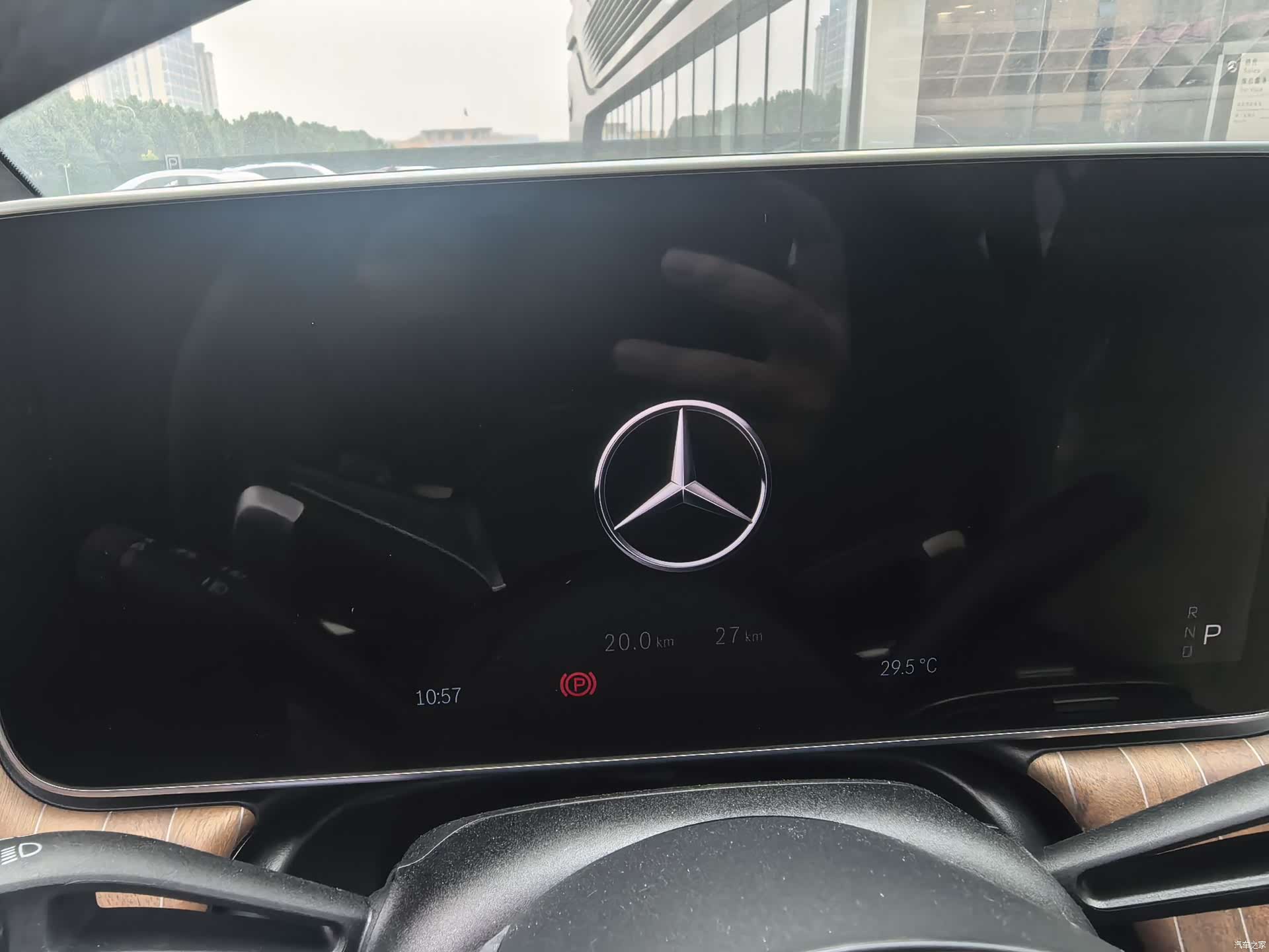 Mercedes-Benz EQE, 2025 3