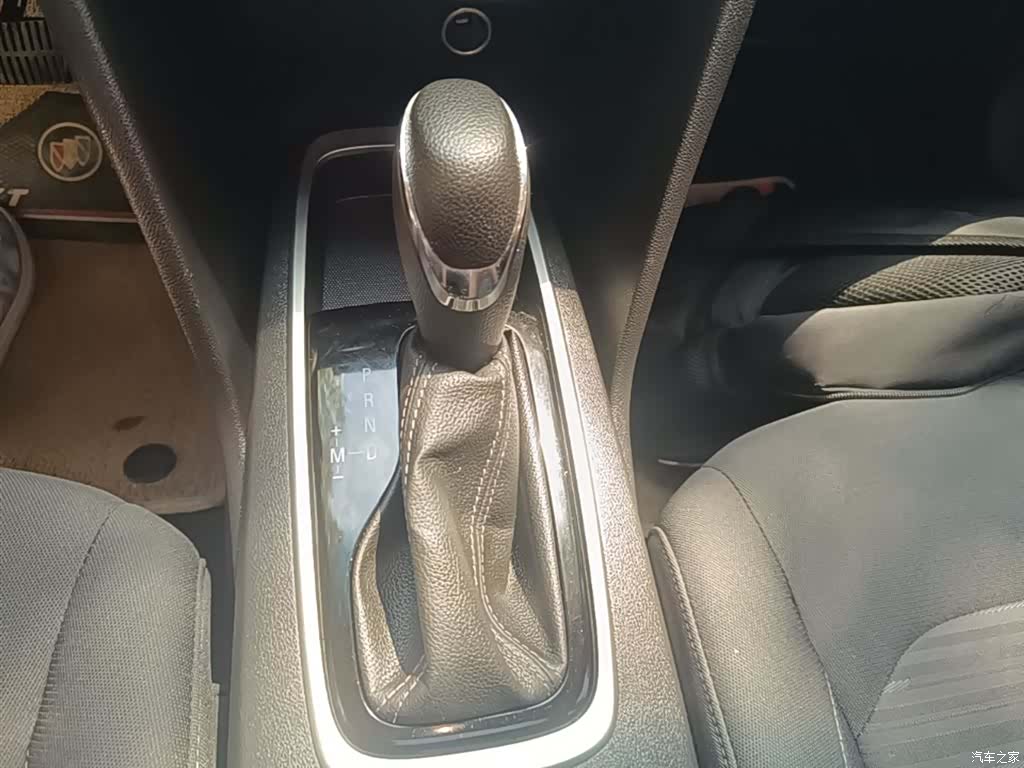 Chevrolet 320, 2018 14