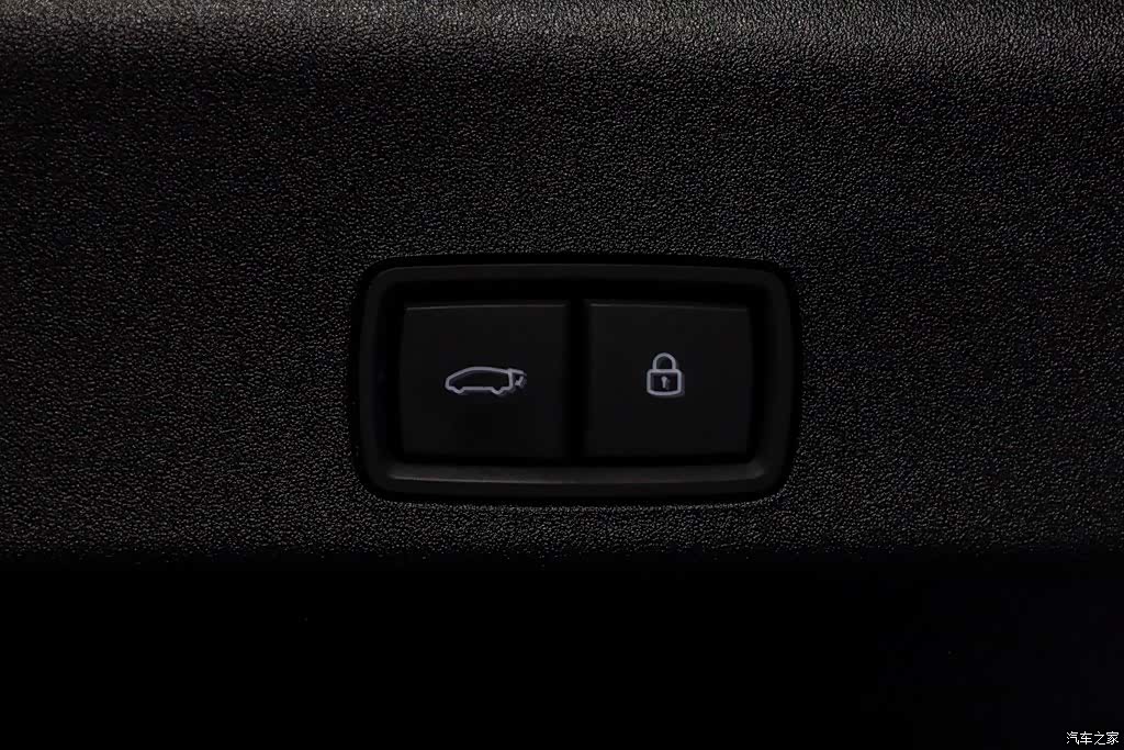 Li Auto MEGA, 2025 7