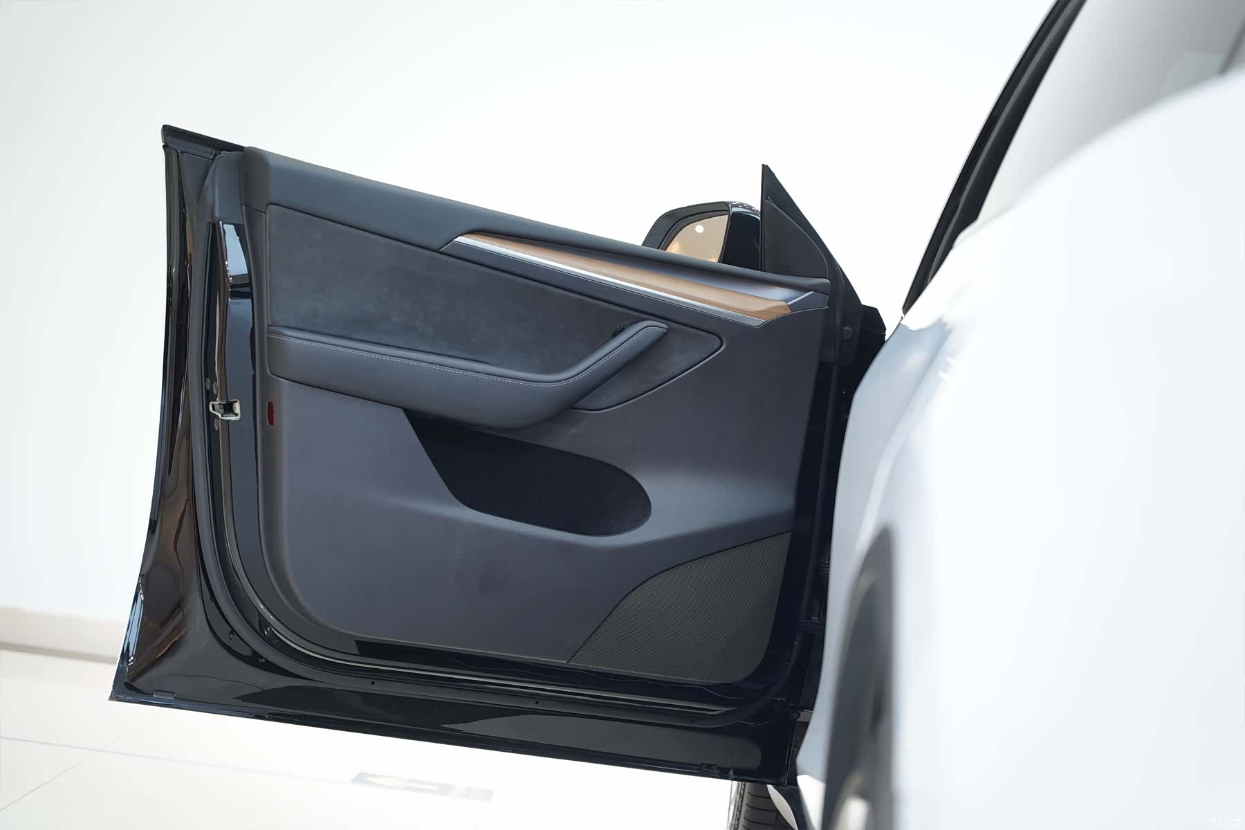 Tesla Model Y, 2021 10