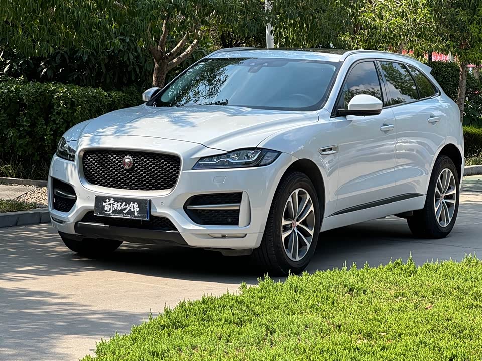 Jaguar F-PACE Jaguar F-PACE