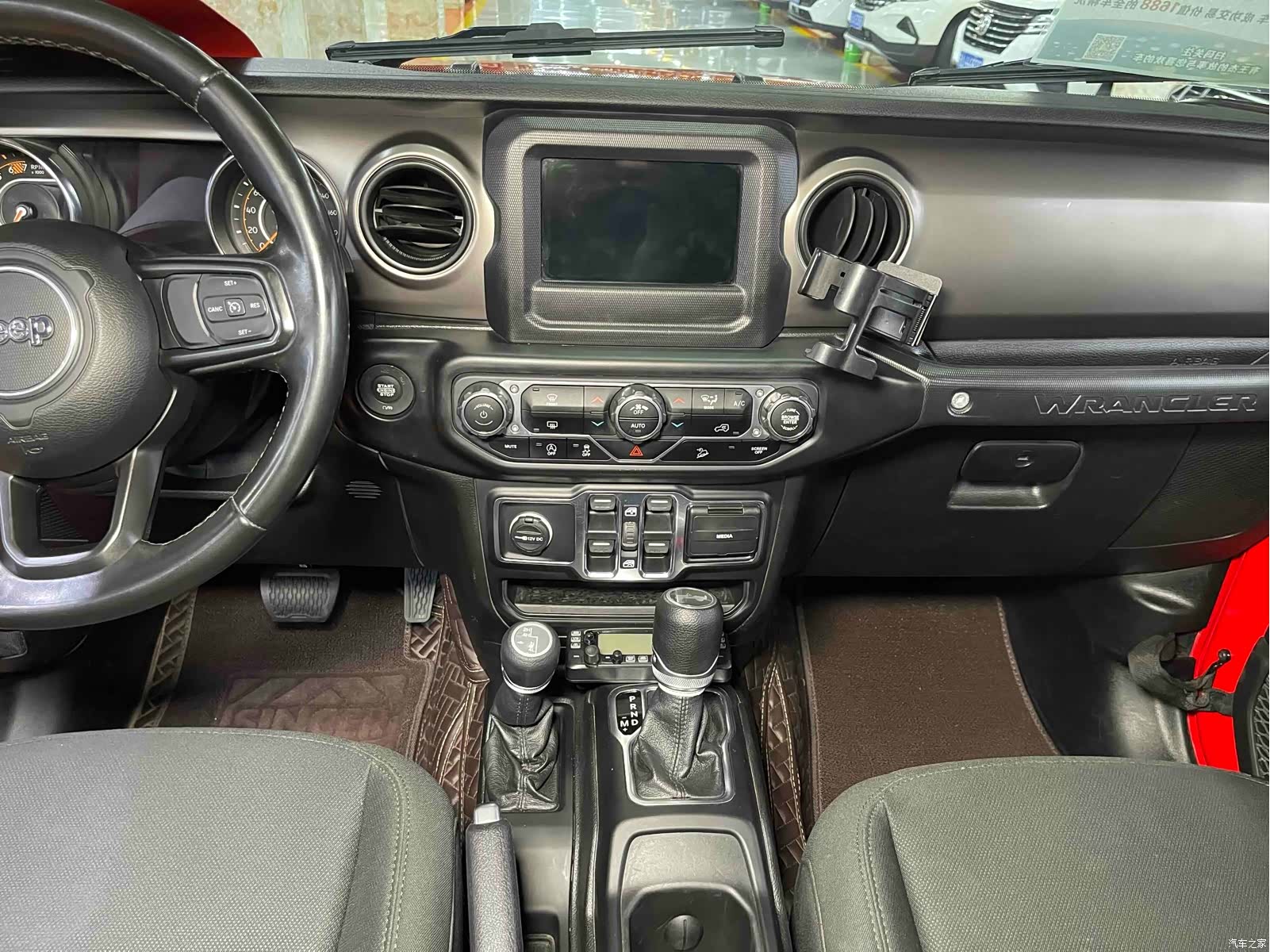 Jeep Wrangler, 2022 10