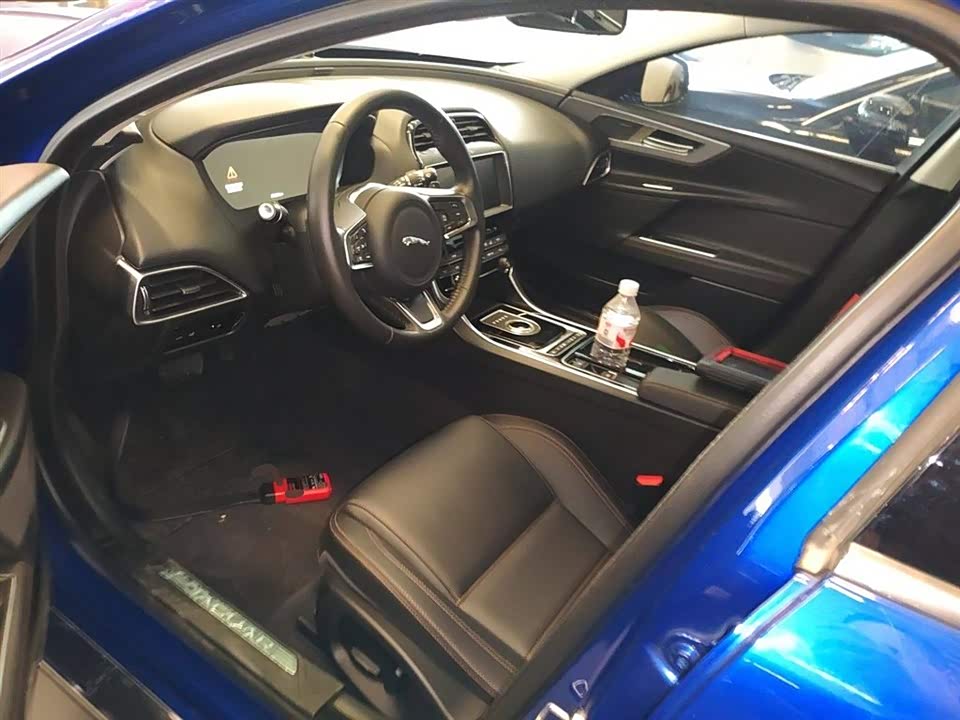 Jaguar XEL Jaguar XEL