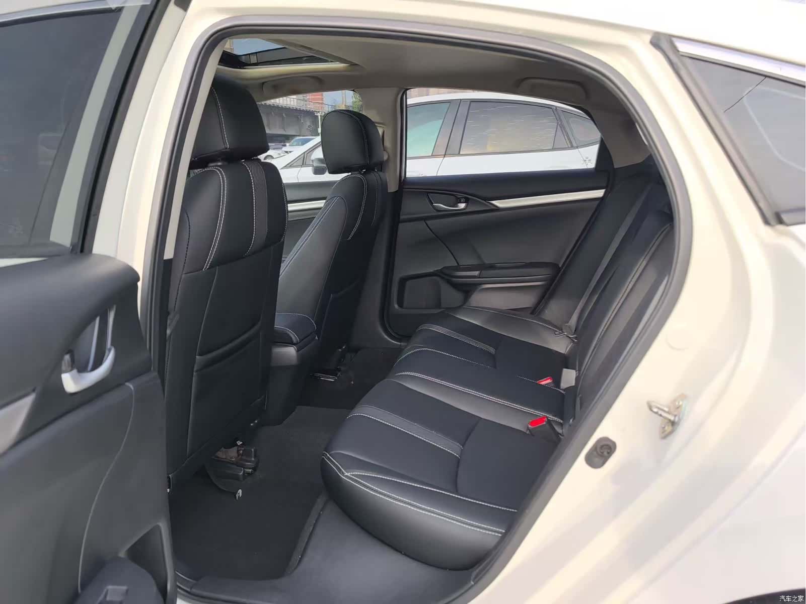 Honda Civic, 2019 все фото
