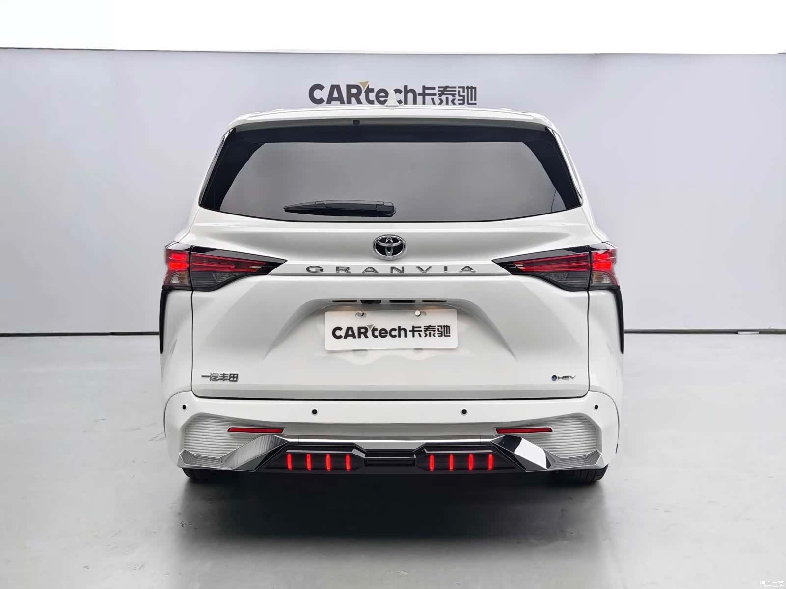 Toyota Sienna, 2024 3