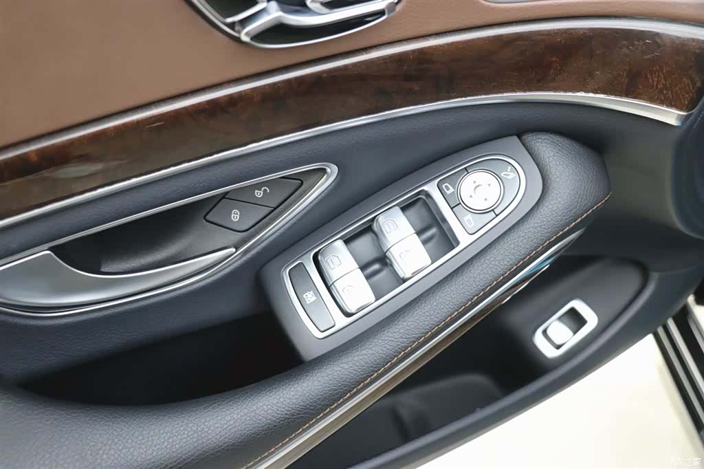 Mercedes-Benz S-Class, 2019 12