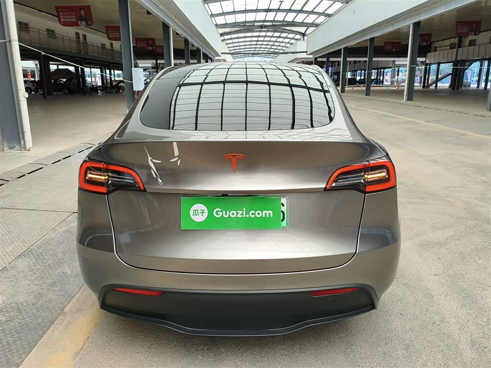 Tesla Model Y Tesla Model Y