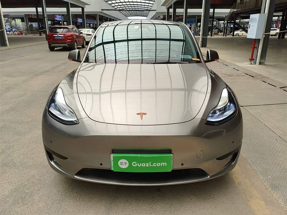 Tesla Model Y Tesla Model Y