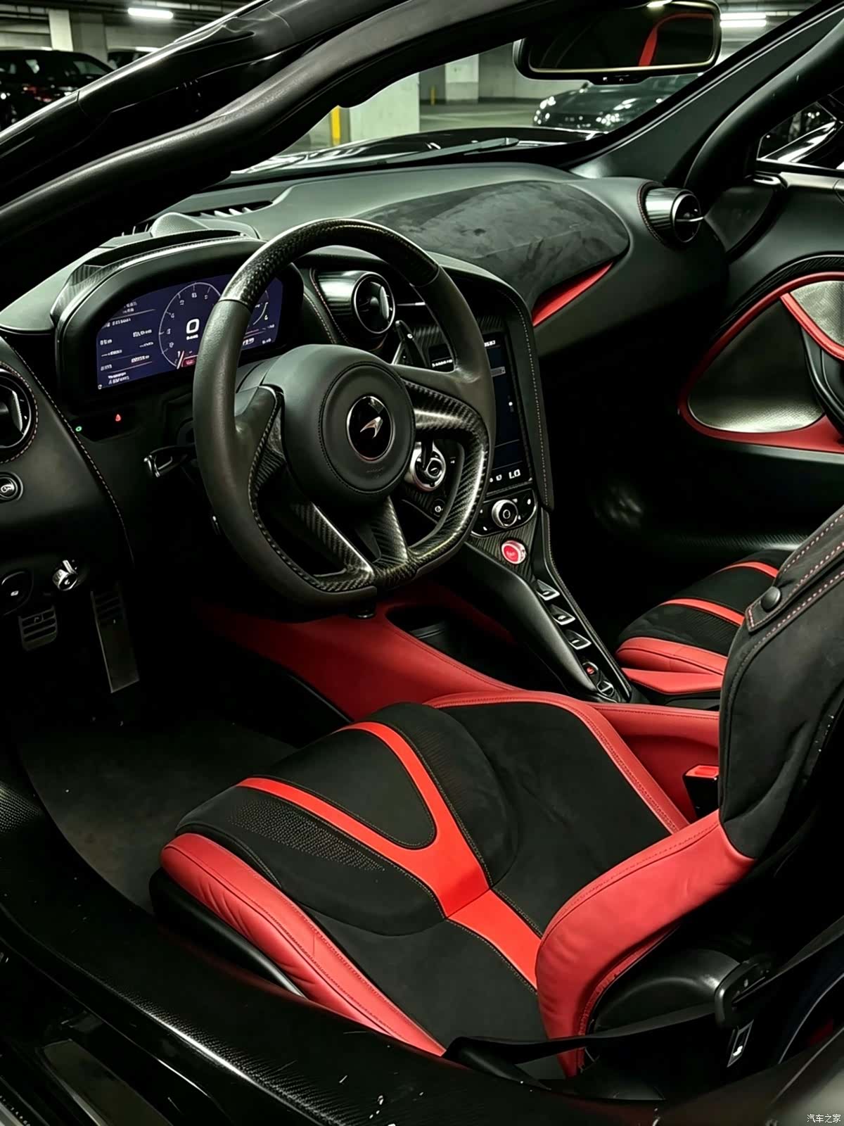 McLaren 720S, 2020 6