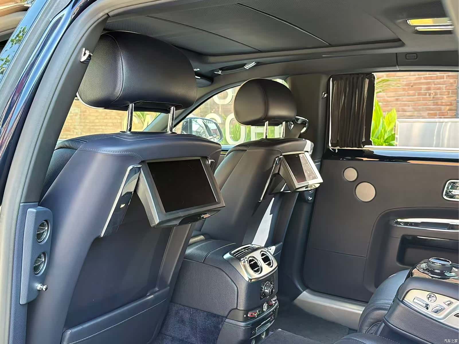 Rolls-Royce Ghost, 2015 8