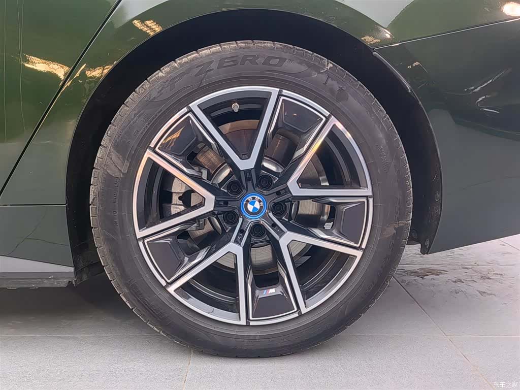 BMW i4, 2025 18