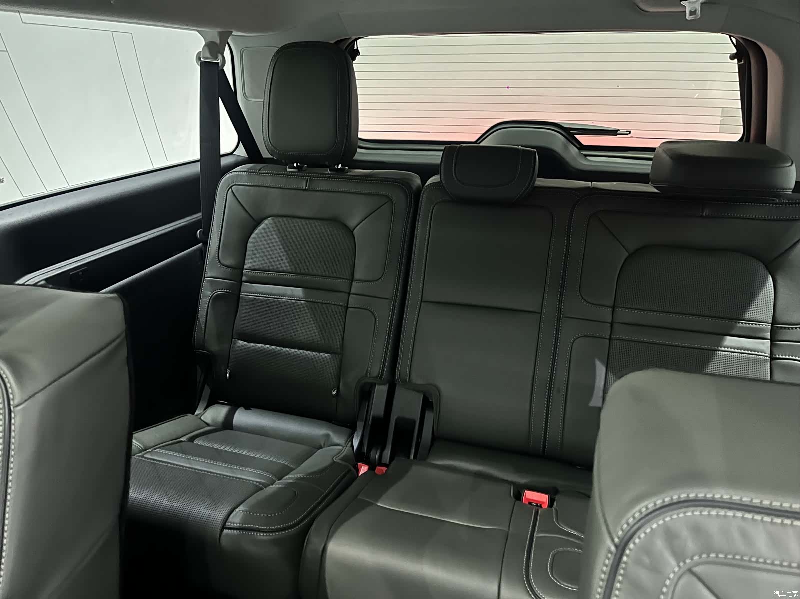 Lincoln Navigator, 2026 14