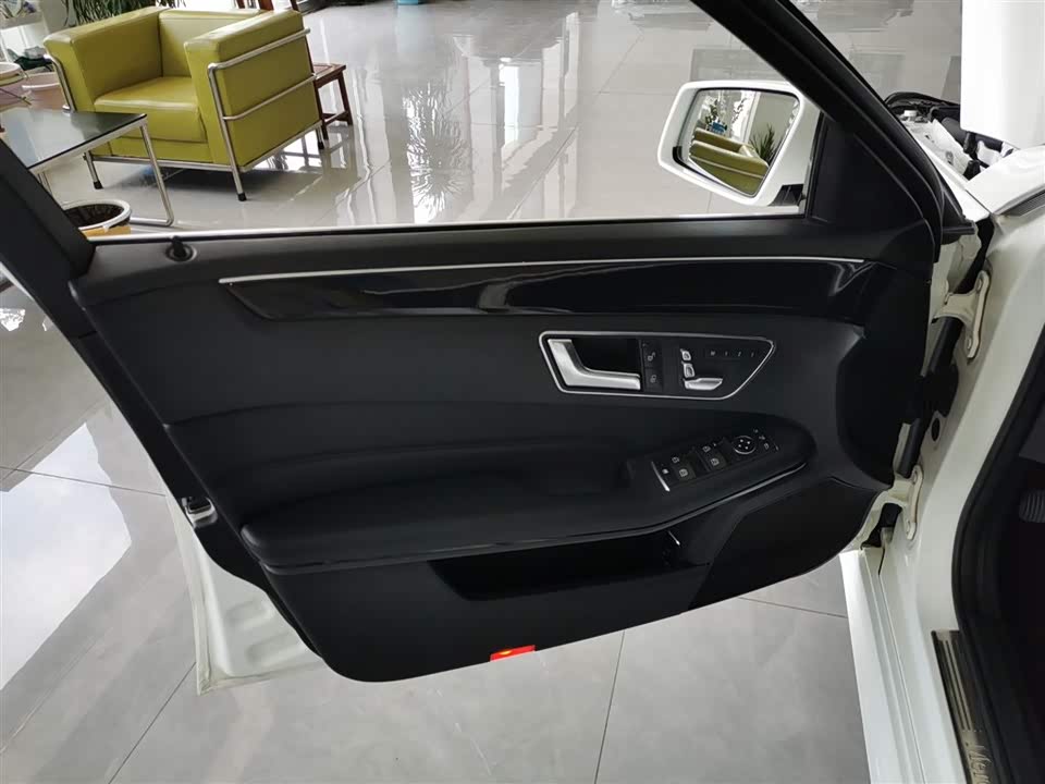 Mercedes-Benz E-class Mercedes-Benz E-class