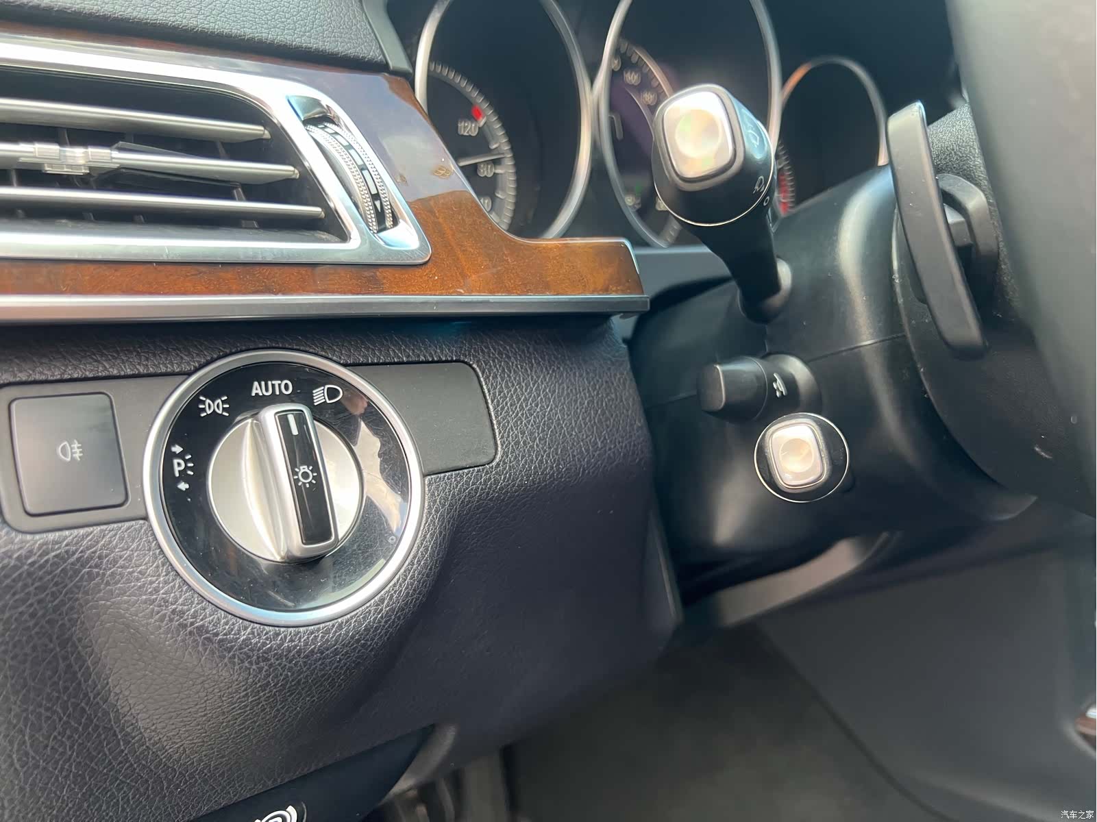 Mercedes-Benz E-Class, 2015 13