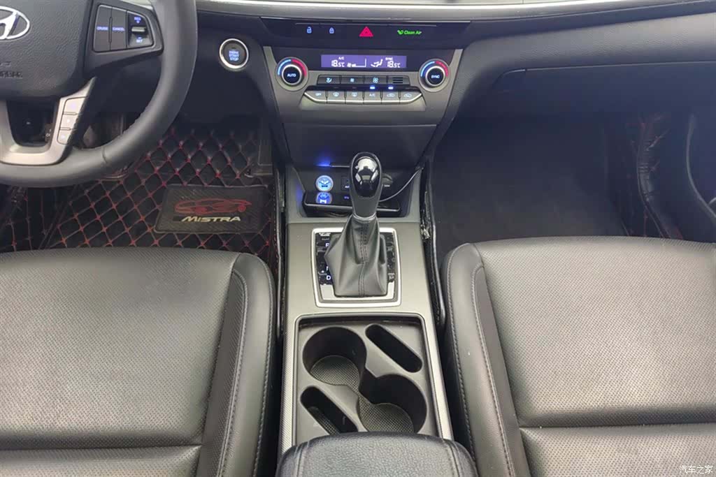 Hyundai DLX, 2018 16