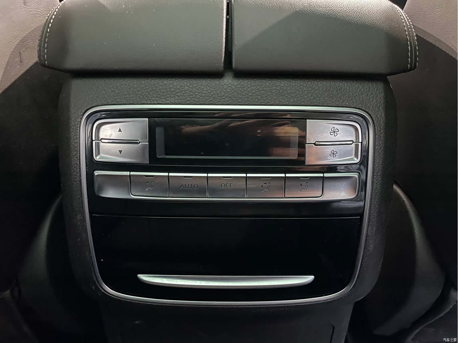 Roewe RX8, 2018 11