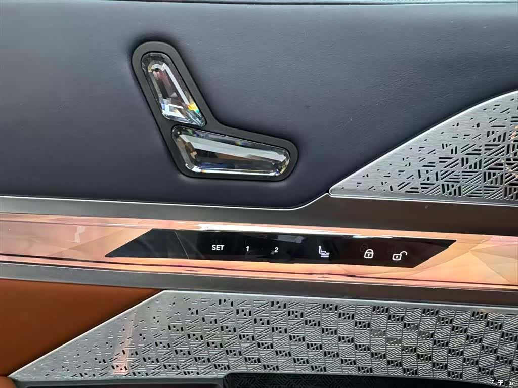 BMW i7, 2023 10