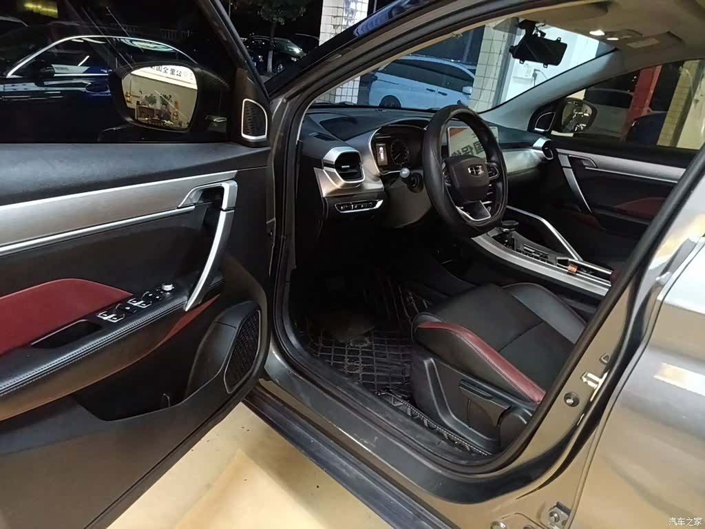 Geely Coolray, 2023 14