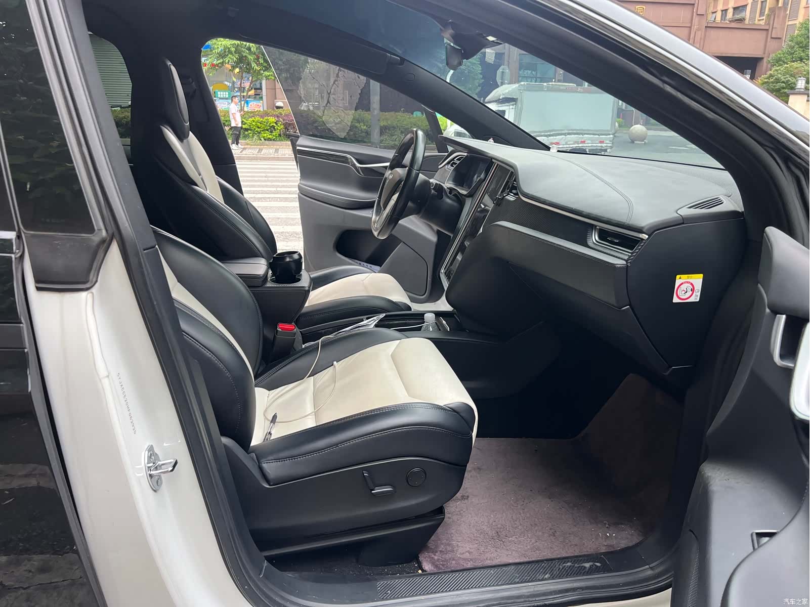 Tesla Model X, 2018 16