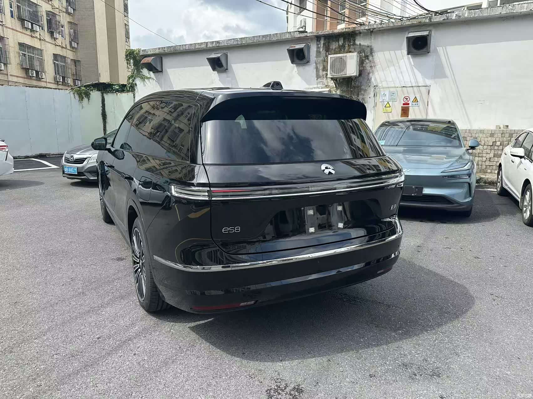 NIO ES8, 2026 7