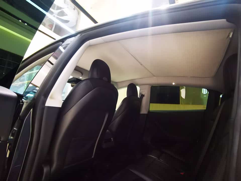 Tesla Model Y Tesla Model Y