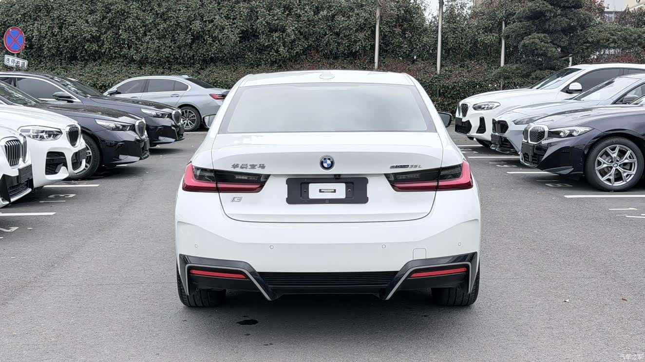 BMW i3, 2023 все фото