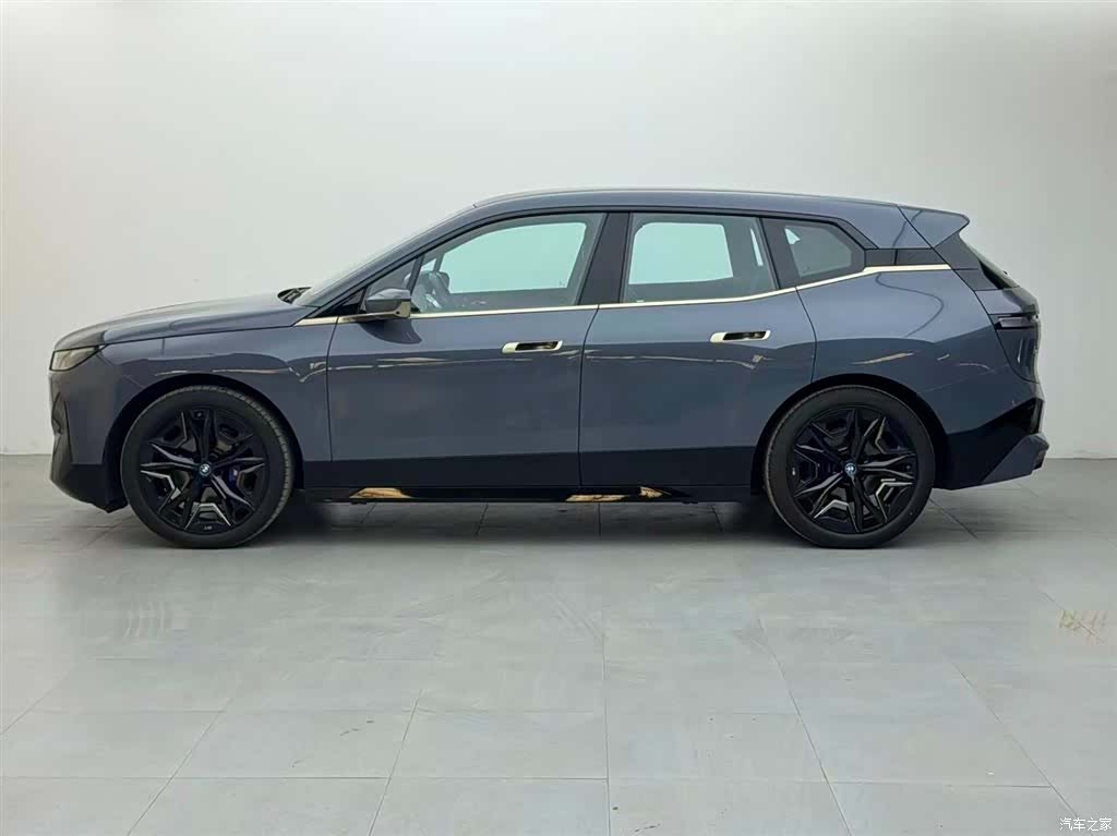 BMW iX, 2023 3