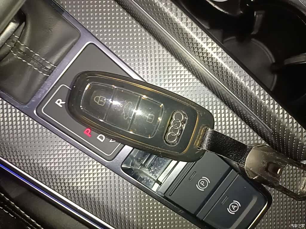 Audi A6L, 2021 9