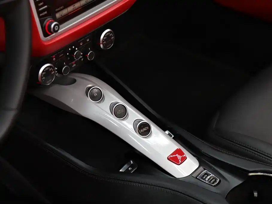 Ferrari California T