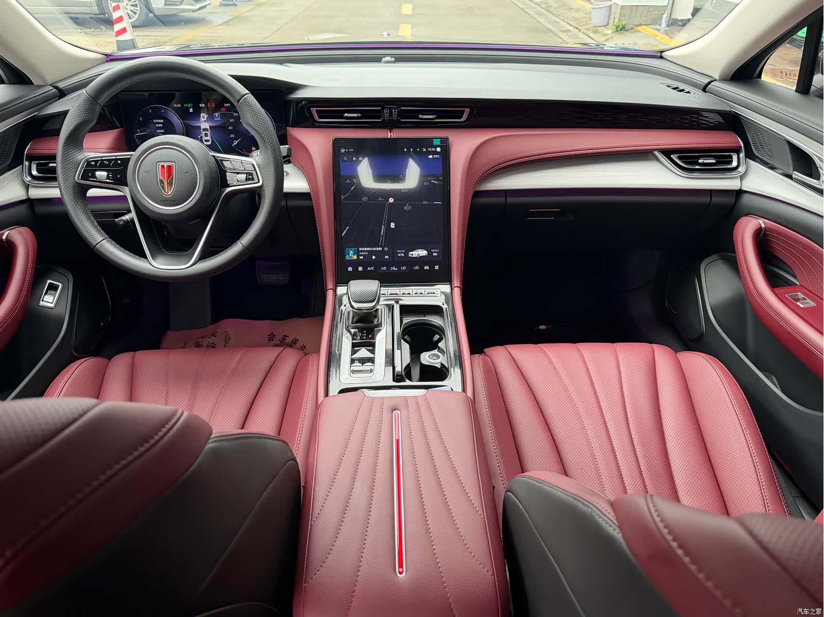 Hongqi H5, 2025 6