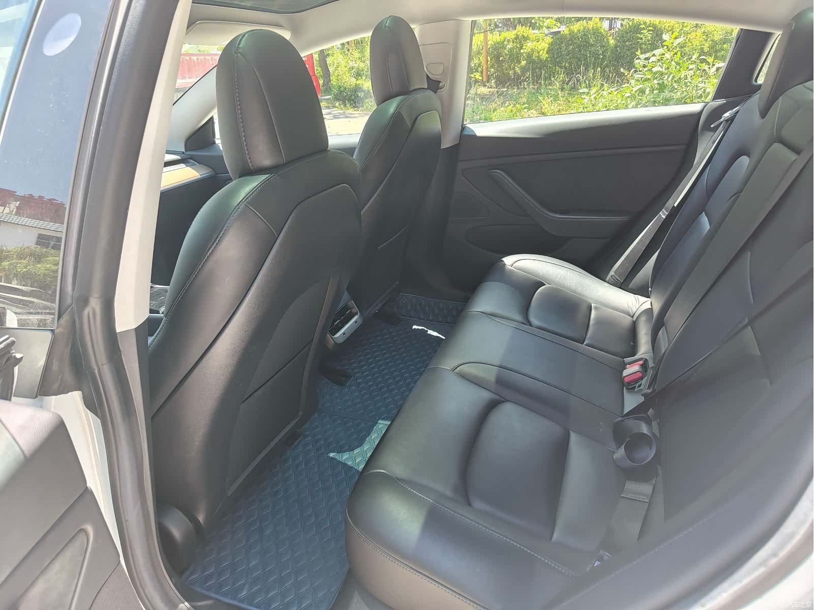 Tesla Model 3, 2019 7