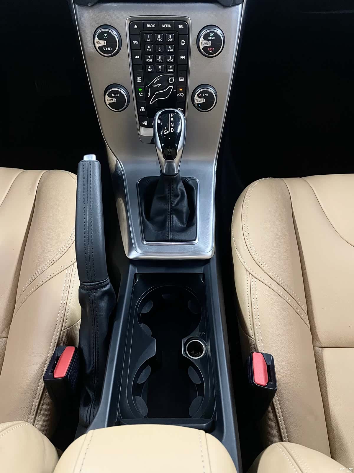 Volvo V40, 2018 15