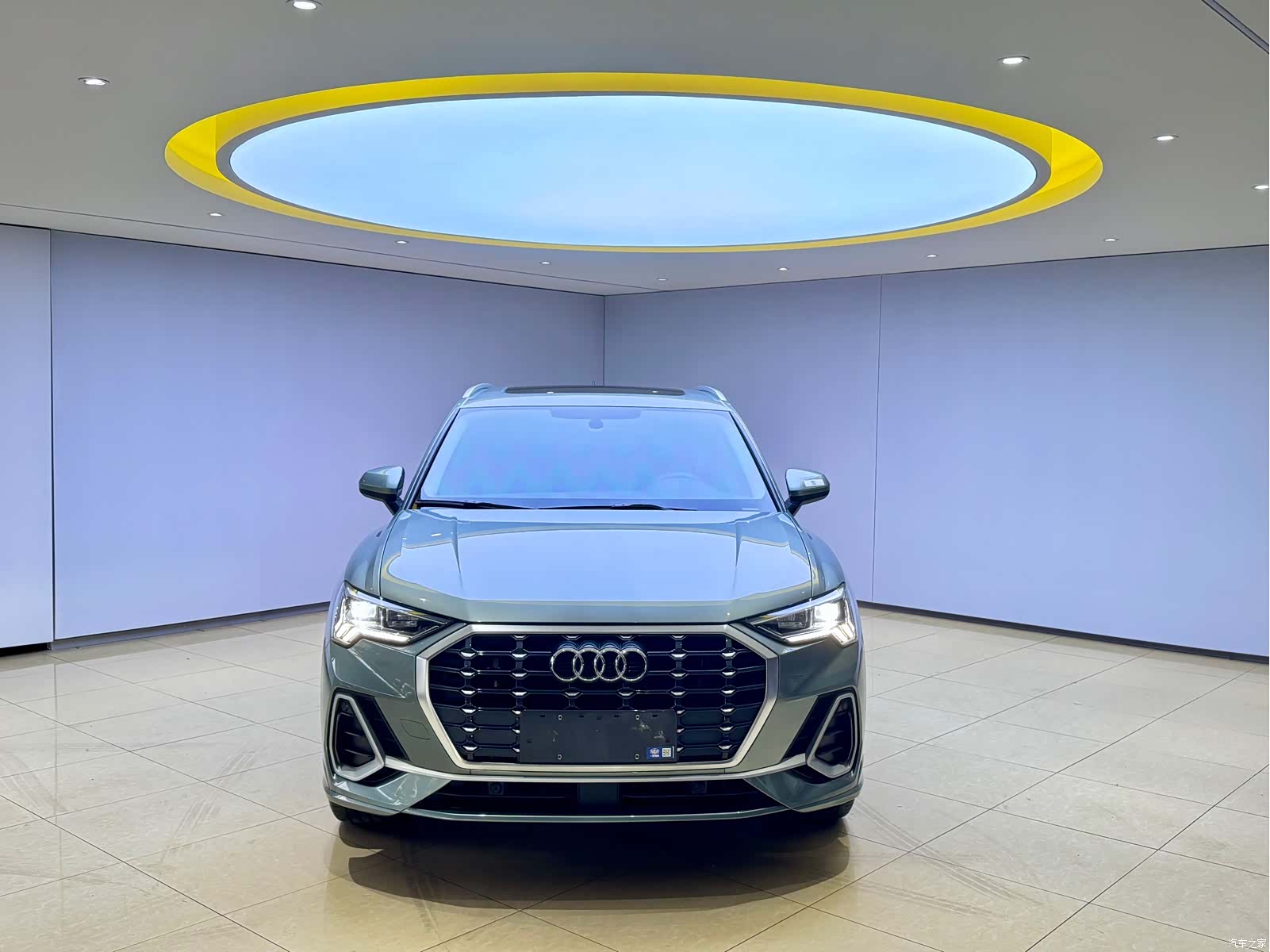 Audi Q3, 2023 2