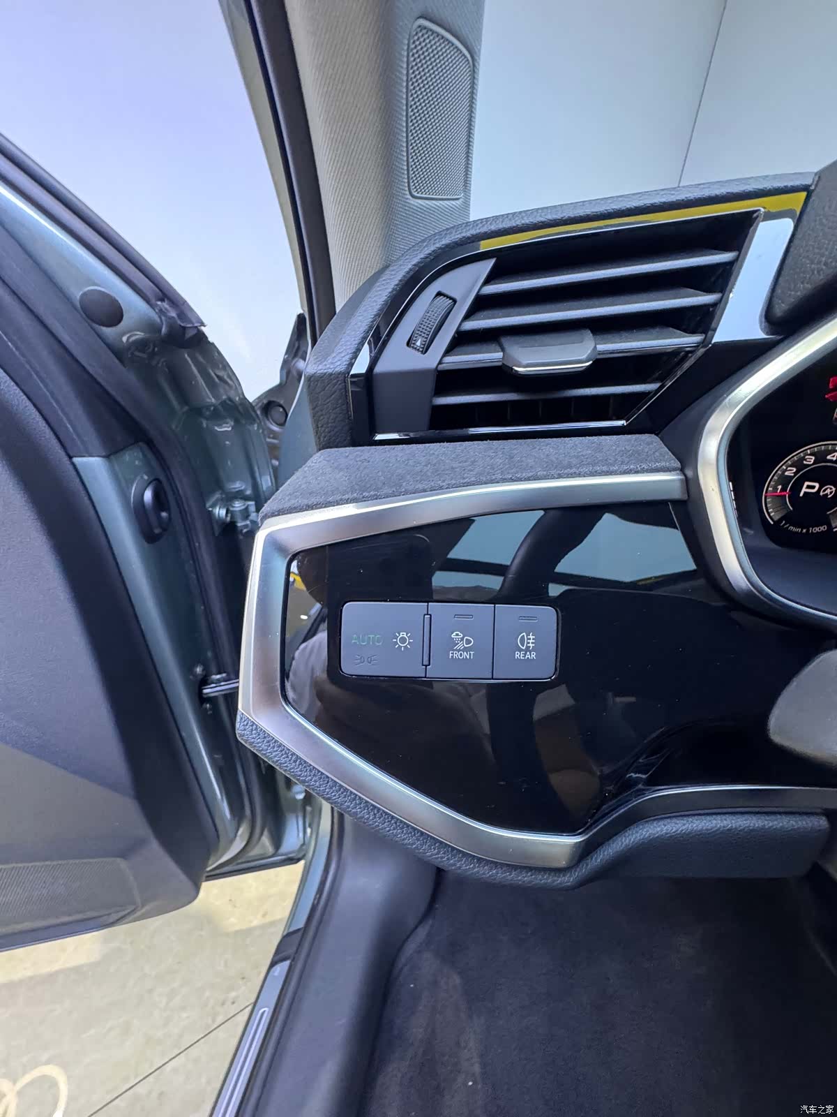 Audi Q3, 2023 19