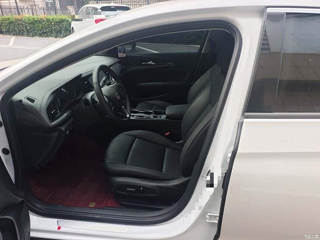 Buick Regal, 2025 11